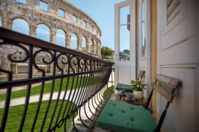 Гостиница Amphitheatre Premium Apartment with Seaview  Пула
